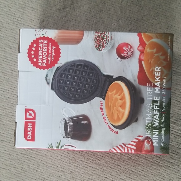 NEW! Dash Tree Mini Waffle Maker, Christmas Tree Waffles Winter - Picture 4 of 6